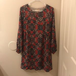 Cute patterned swing dress.